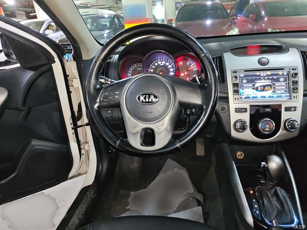 Kia GLS, 2014 7