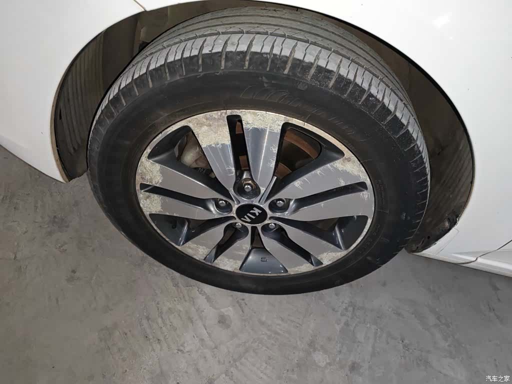Kia GLS, 2014 25