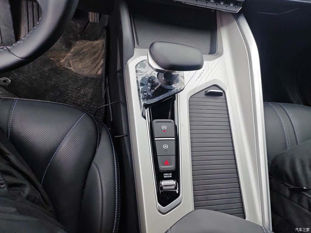 Geely Preface, 2025 14
