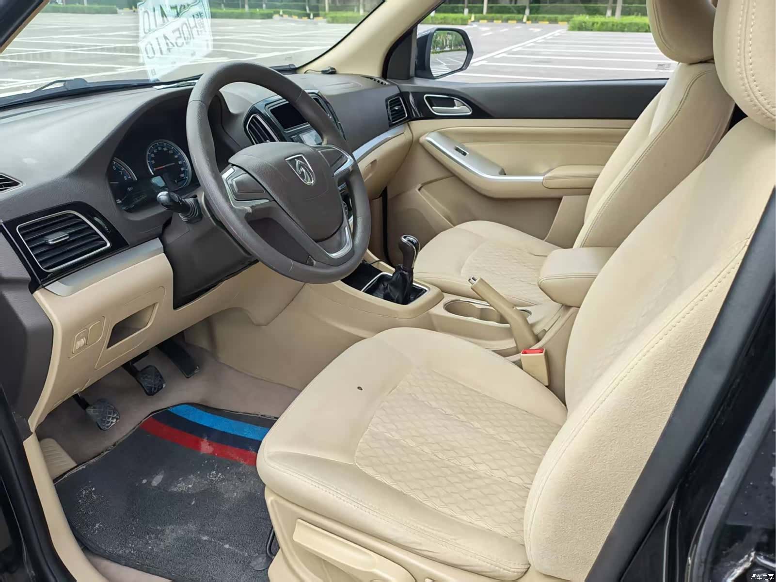 Wuling 730, 2015 4