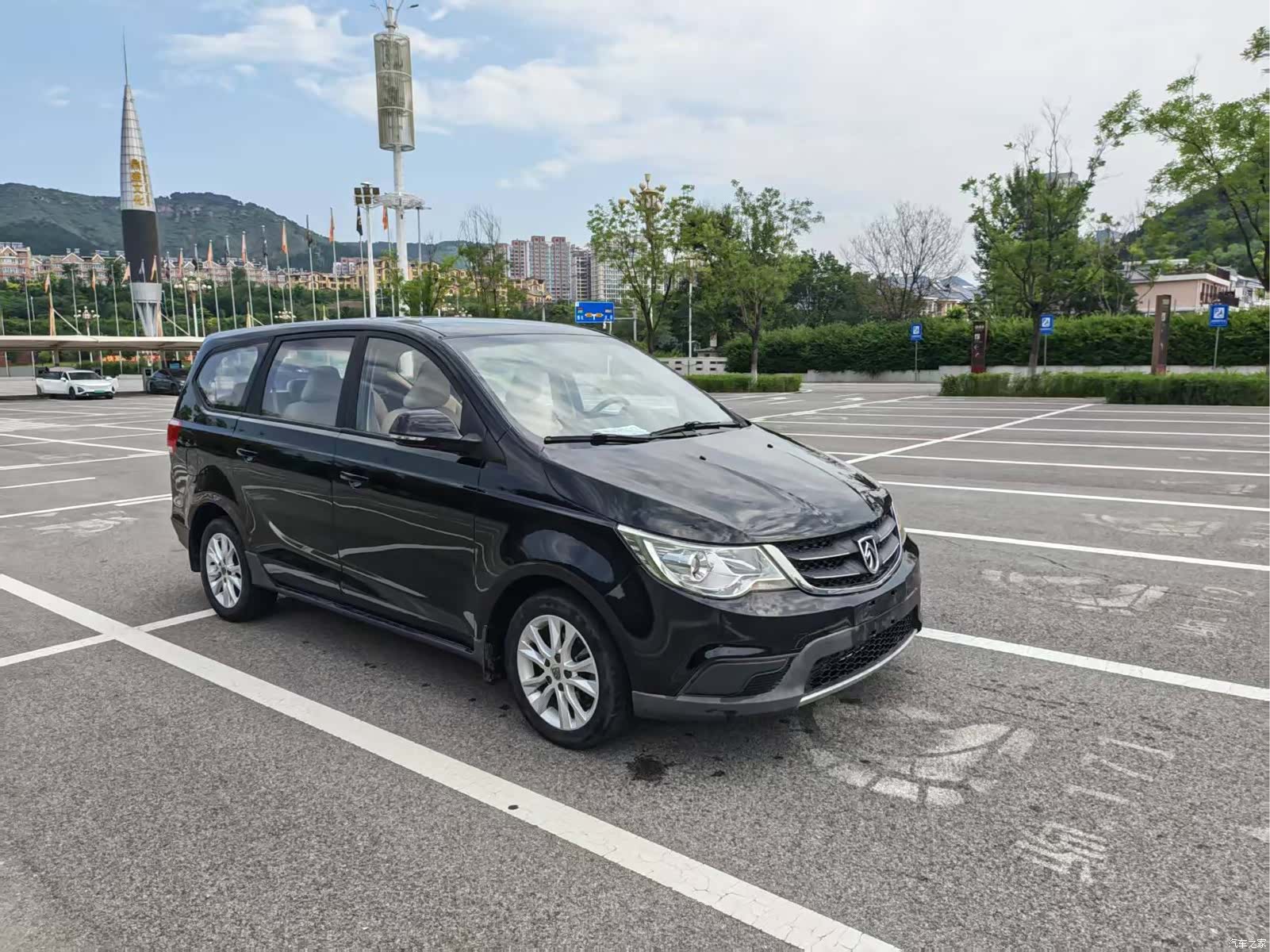 Wuling 730, 2015 3
