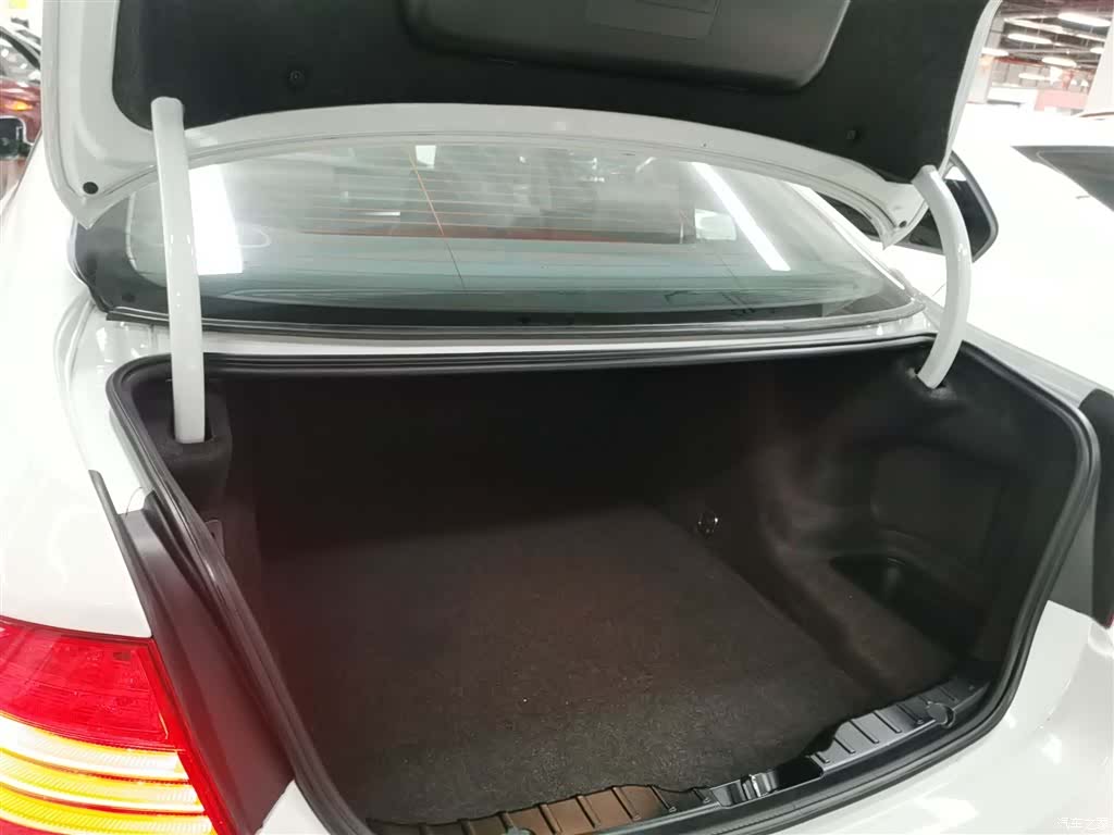 BMW 5 Series, 2015 9