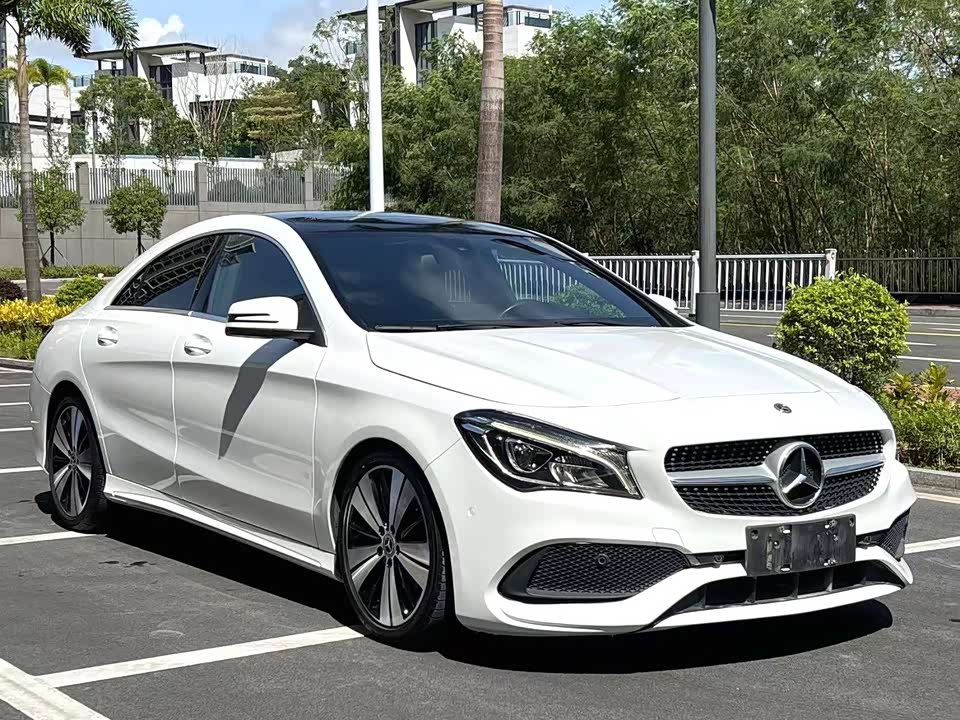 Mercedes-Benz CLA