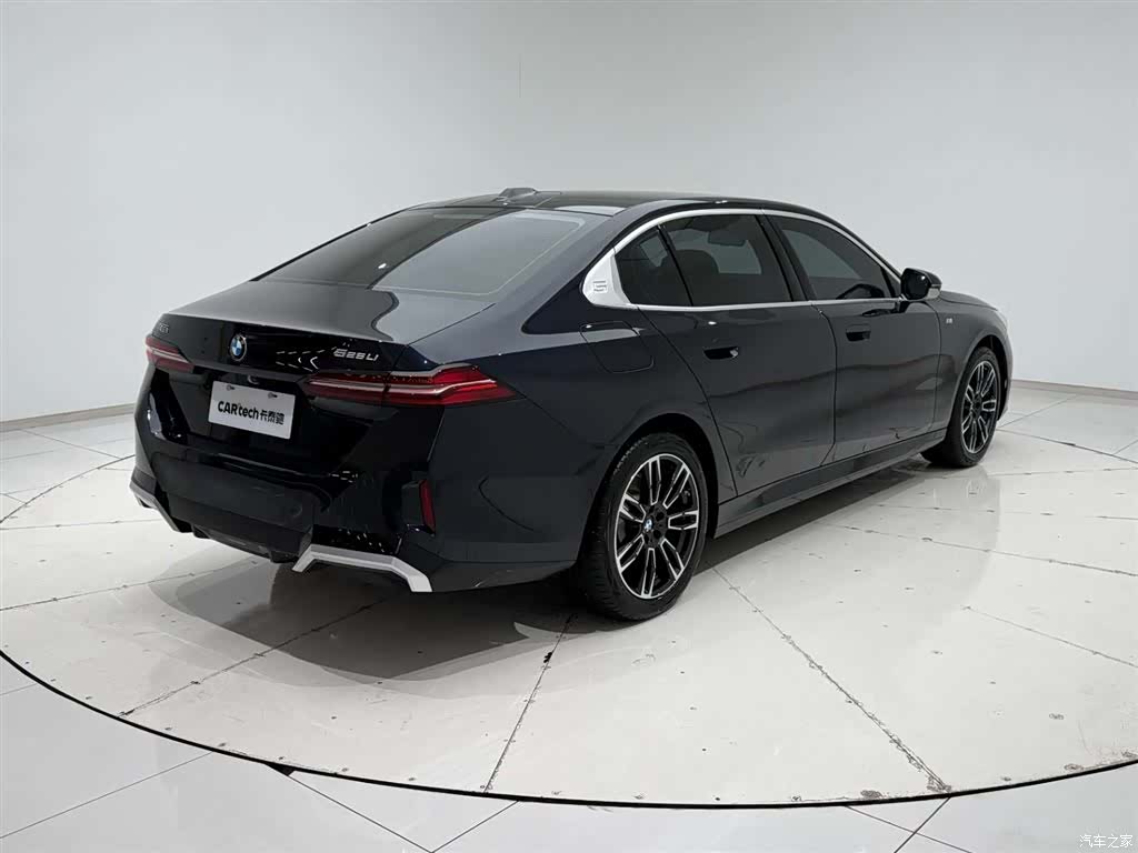 BMW 5 Series, 2025 8