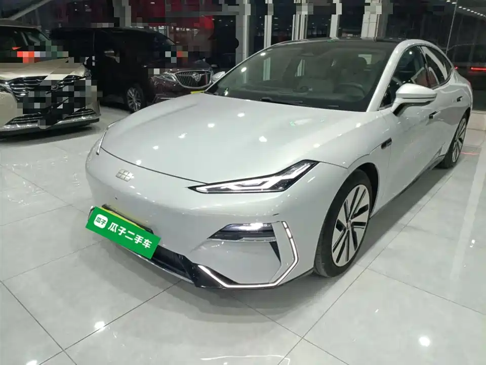 Geely Galaxy Galaxy E8