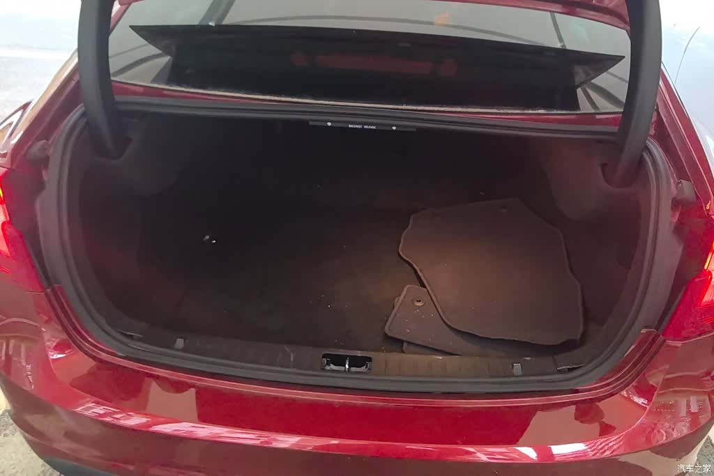 Volvo S60, 2013 4