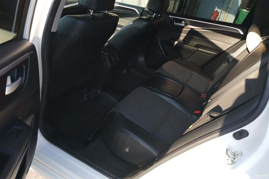 Honda Jade, 2014 11