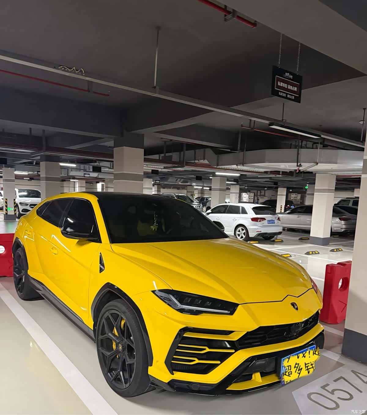 Lamborghini Urus, 2019 2