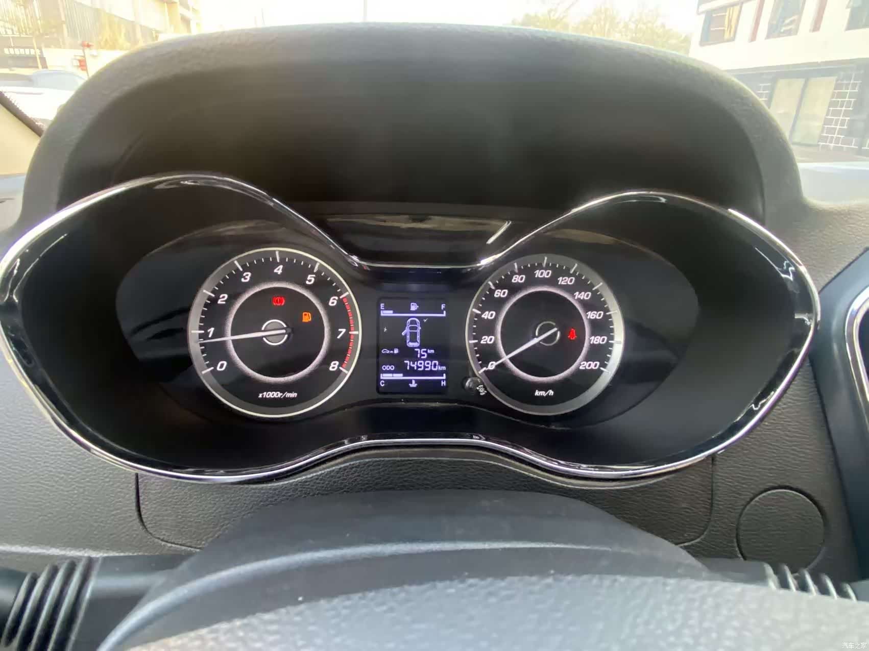 Wuling 560, 2016 25