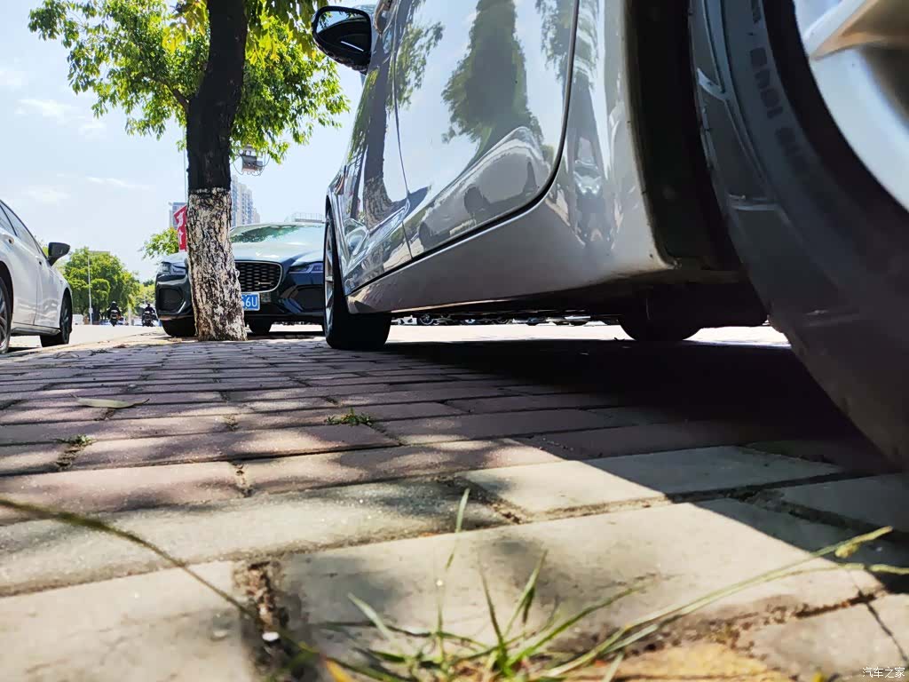 Jaguar XJ, 2016 22