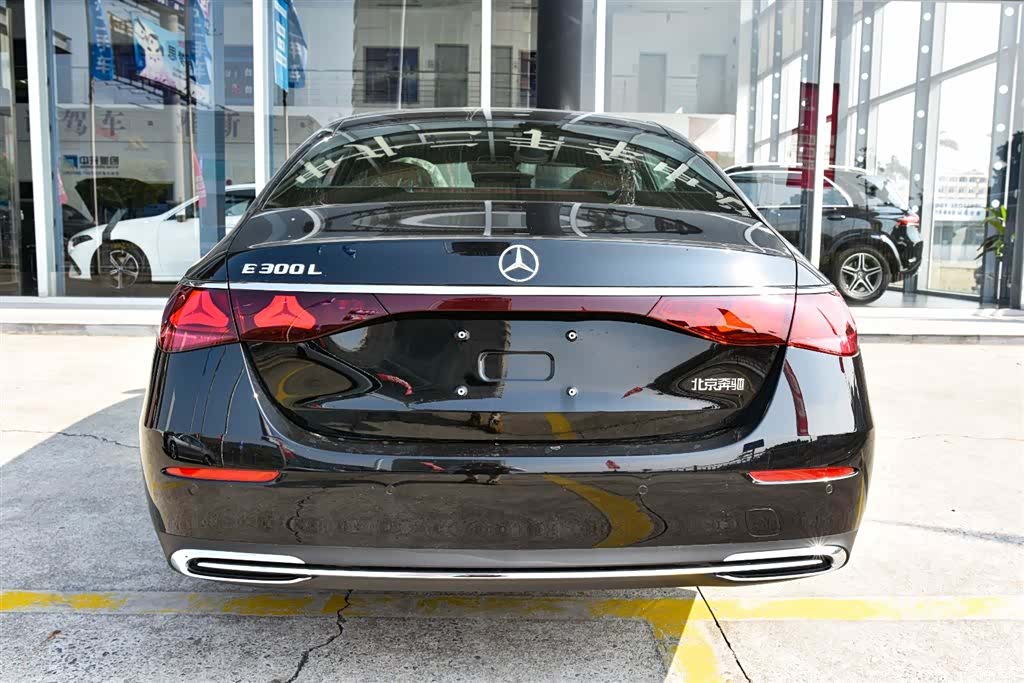 Mercedes-Benz E-Class, 2026 16