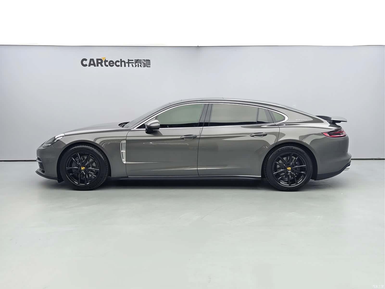 Porsche Panamera, 2017 3