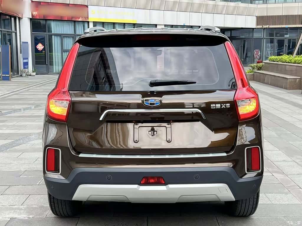 Geely X6, 2017 4