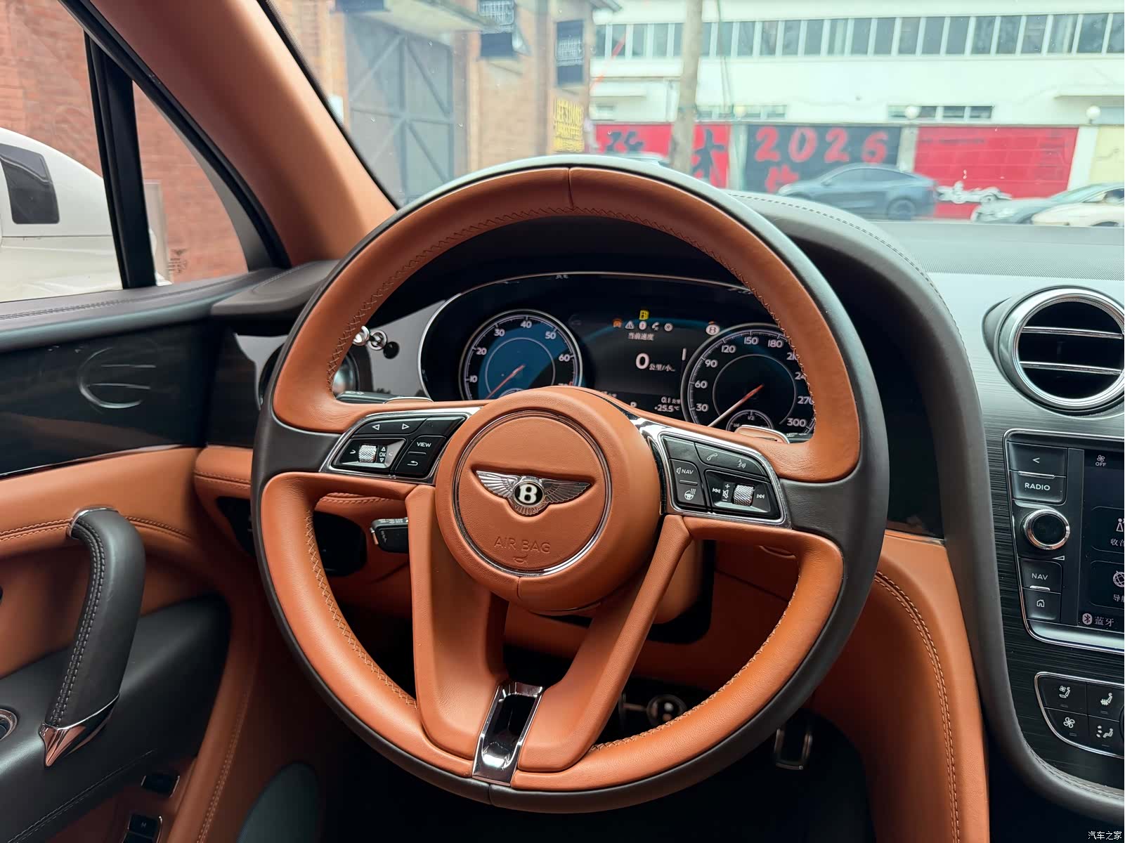 Bentley Bentayga, 2019 все фото