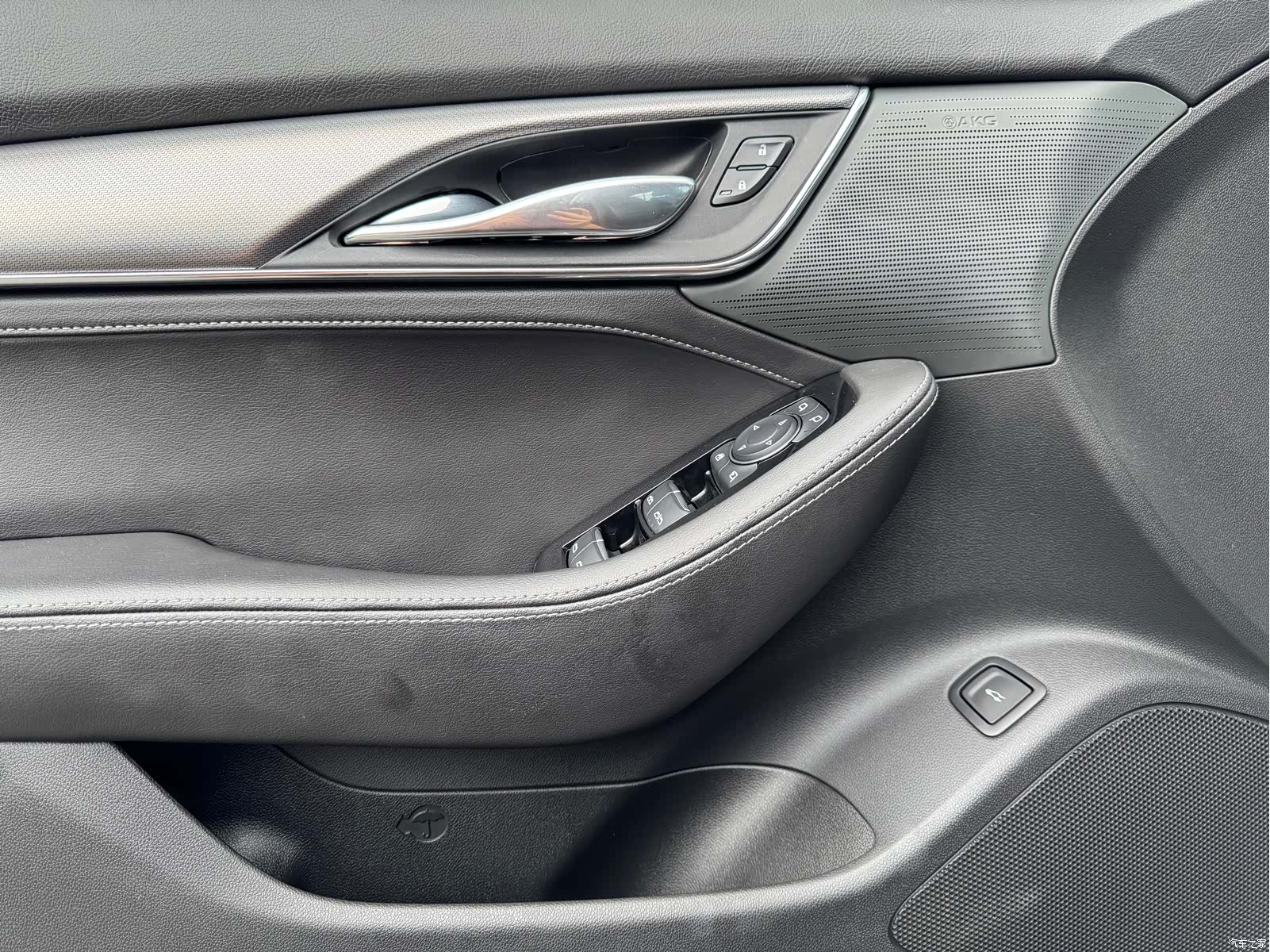 Cadillac CT5, 2024 все фото