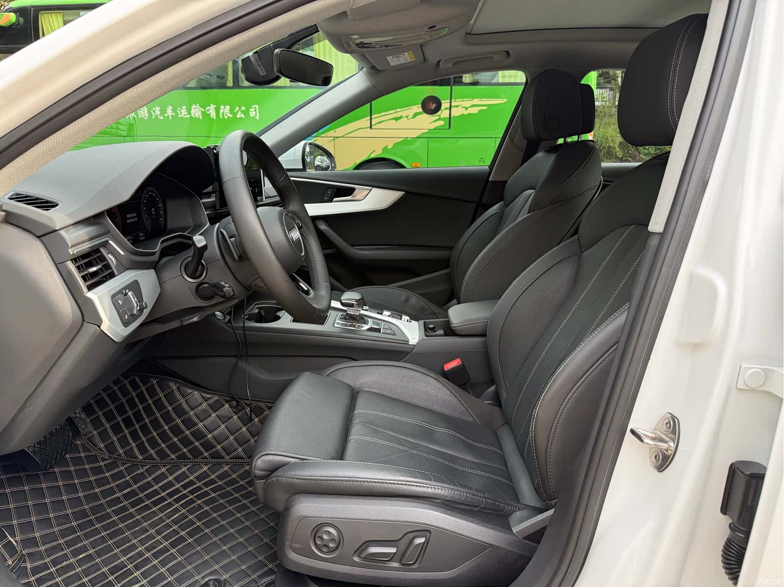 Audi A4L, 2022 10