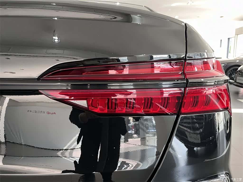 Audi A6L, 2021 13