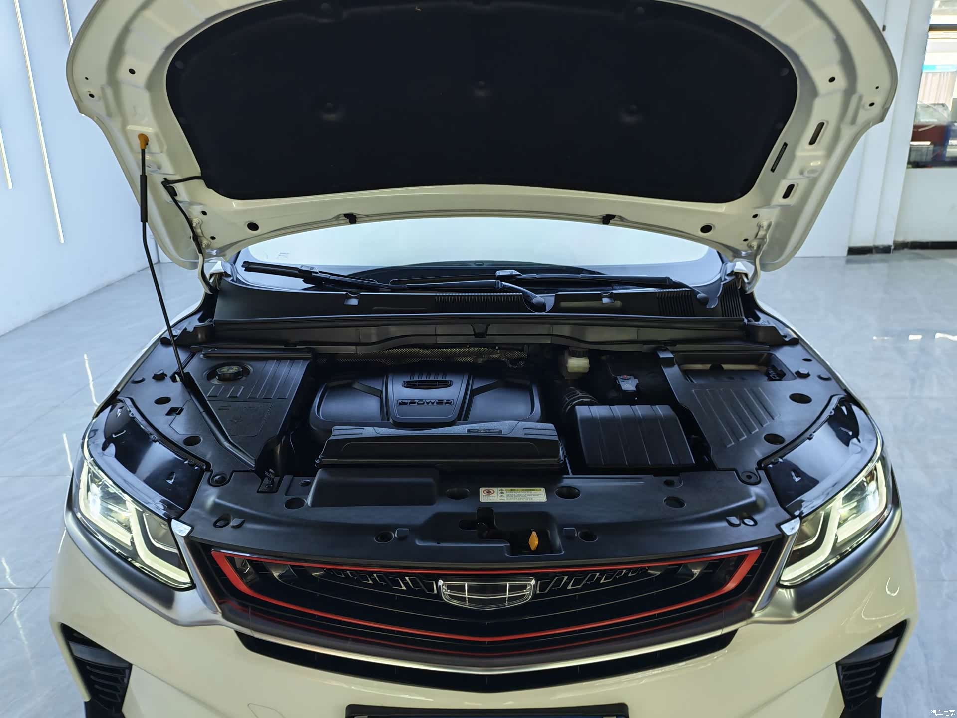 Geely Coolray, 2020 13