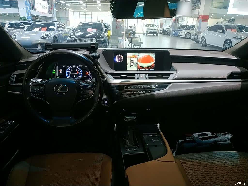 Lexus ES, 2019 6