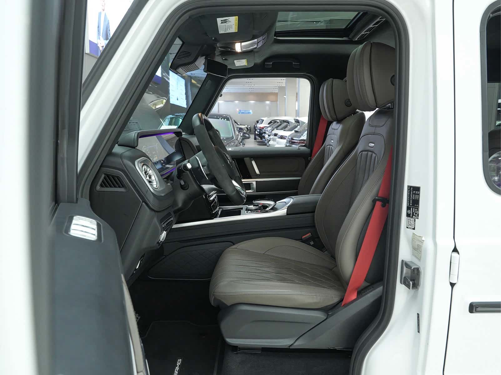 Mercedes-Benz G-Class, 2023 11
