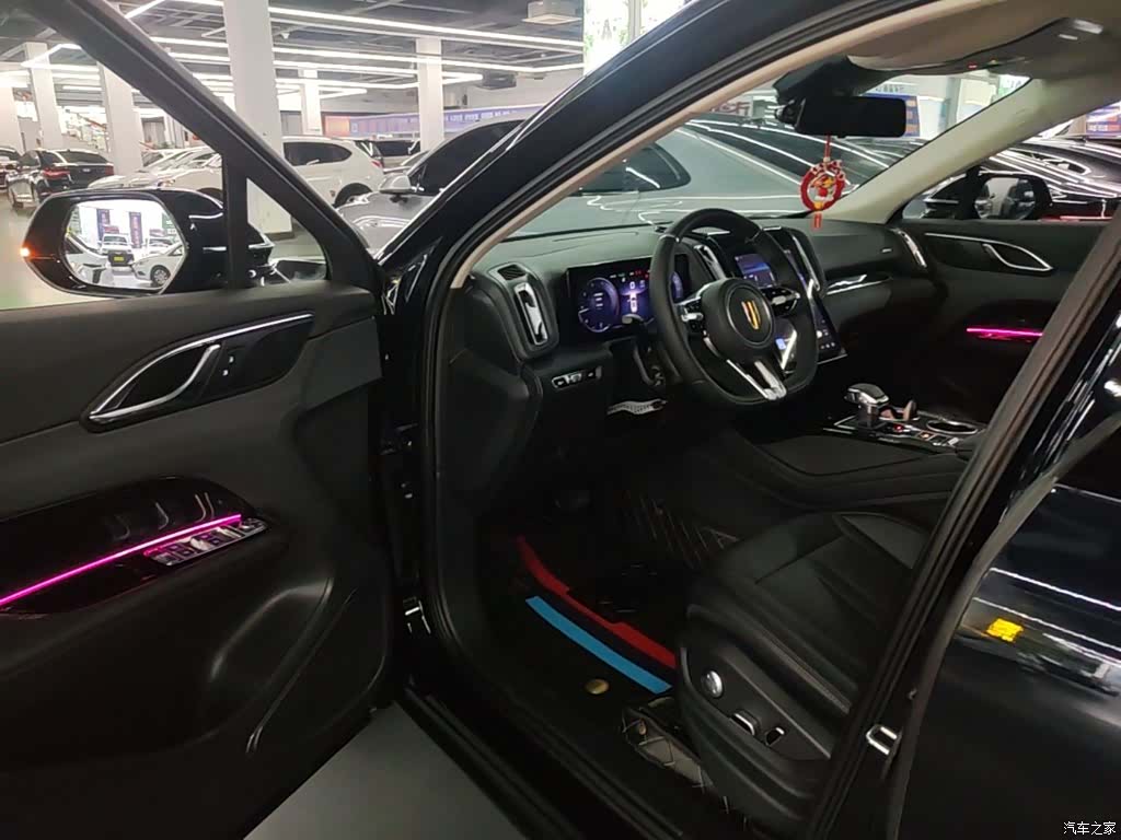 Hongqi HS3, 2025 16