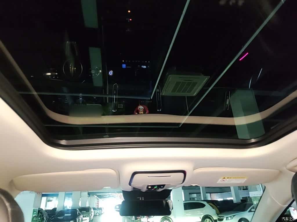 Hongqi HS3, 2025 18