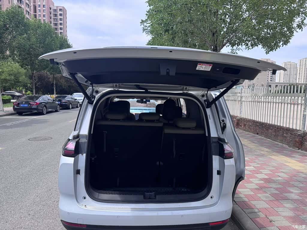 Wuling 730, 2026 4