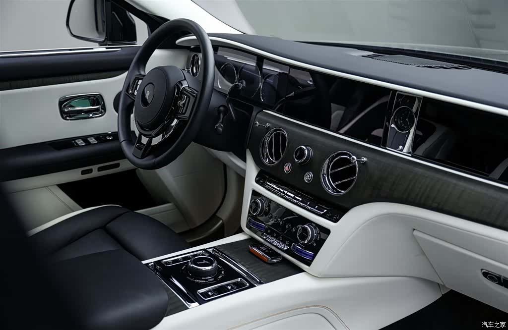 Rolls-Royce Ghost, 2022 18