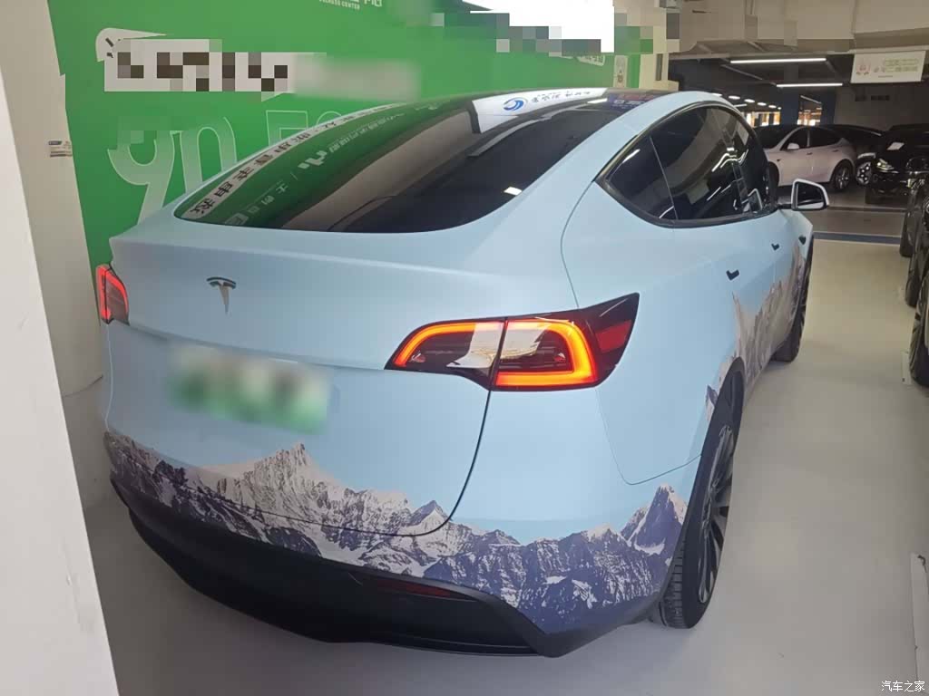 Tesla Model Y, 2023 4