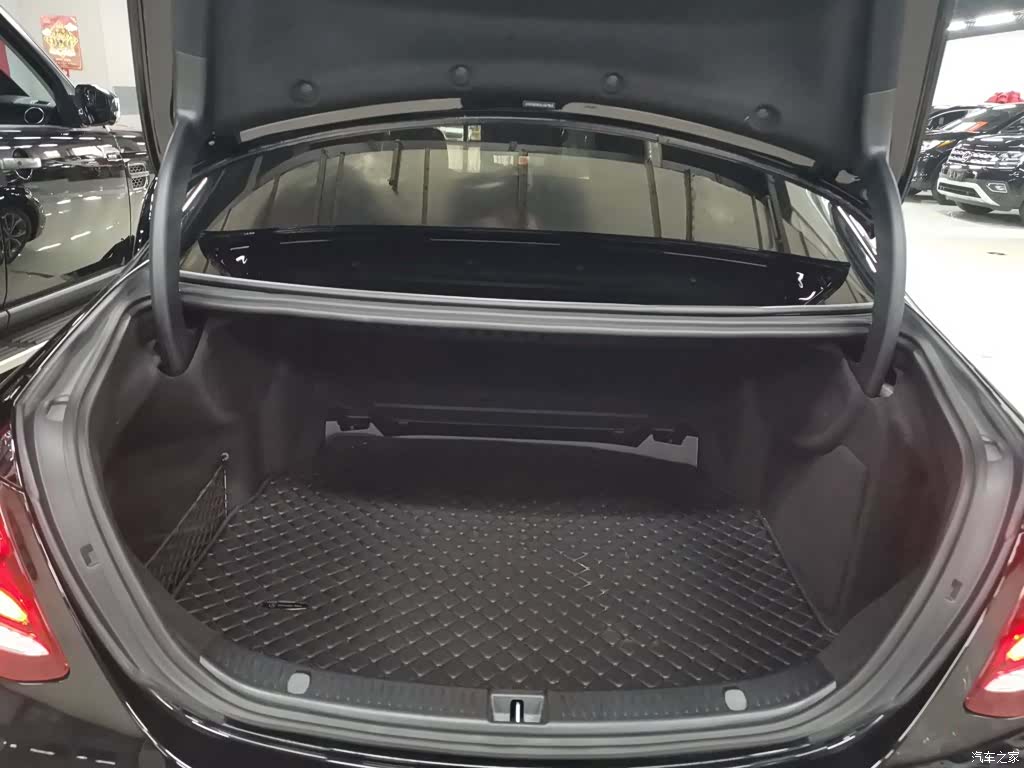 Mercedes-Benz E-Class, 2020 19