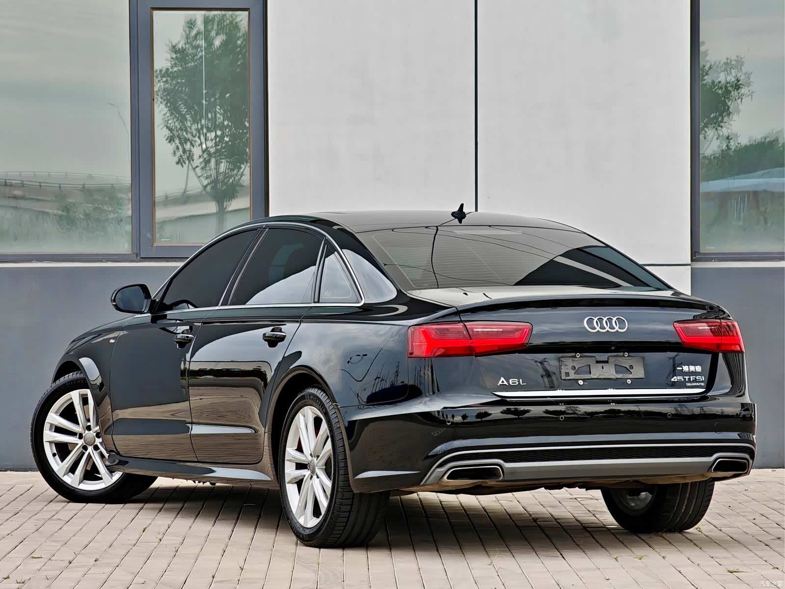 Audi A6L, 2018 4