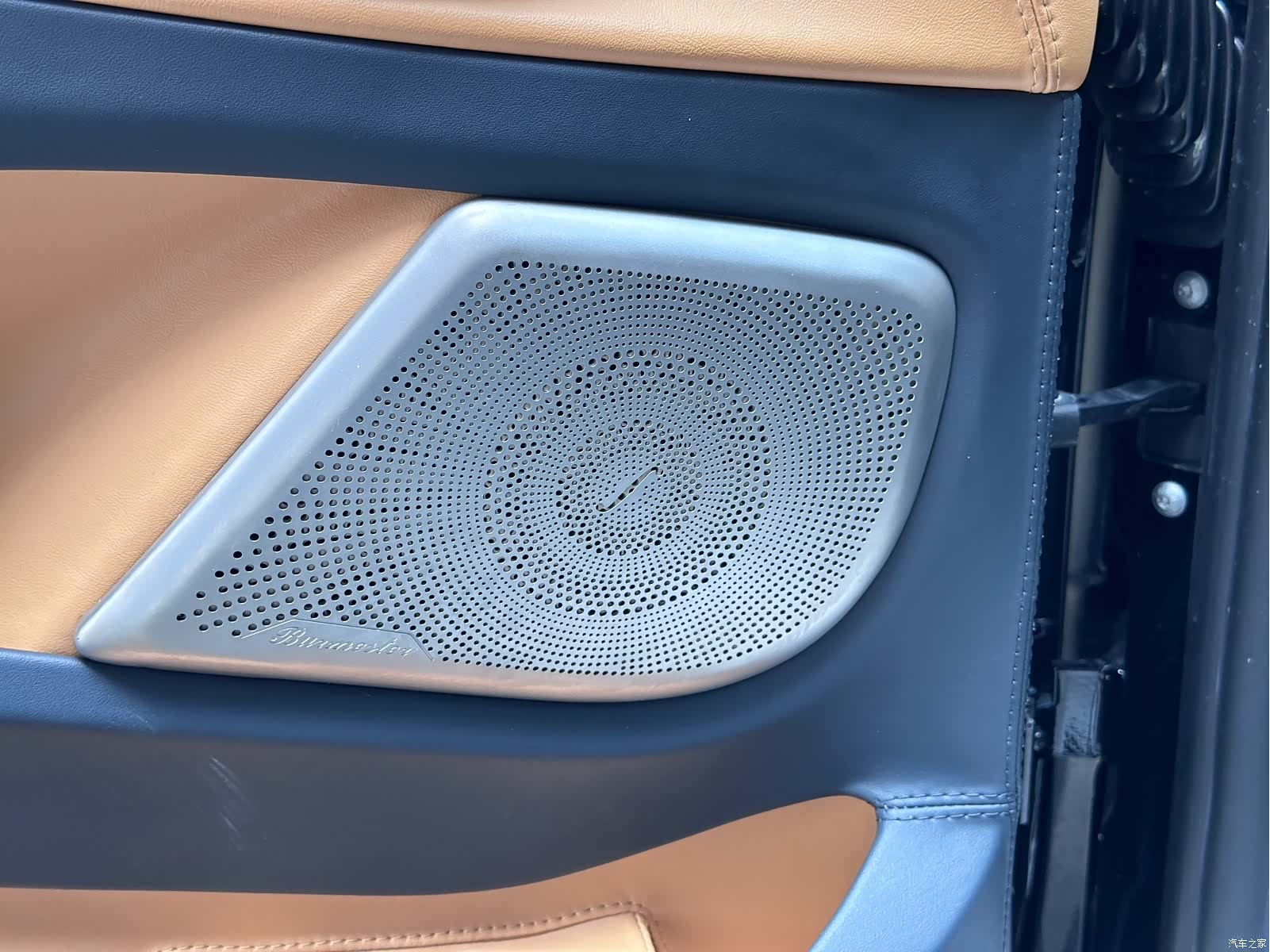 Mercedes-Benz V-Class, 2023 15