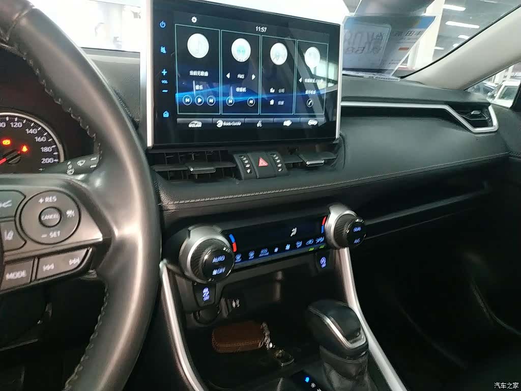 Toyota Wildlander, 2022 все фото