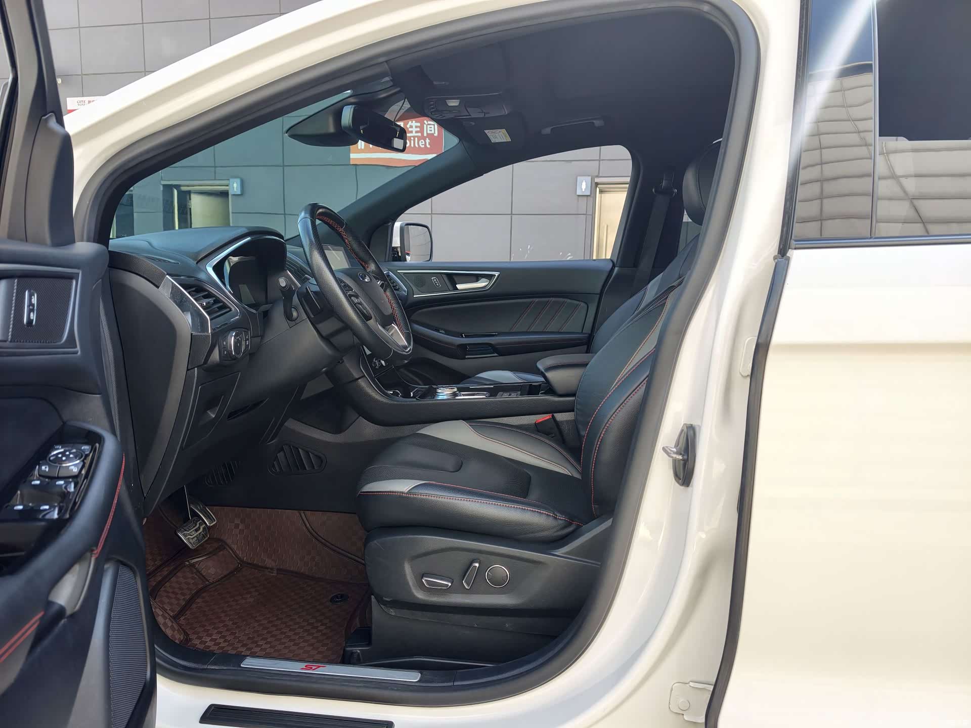 Ford Edge, 2021 4