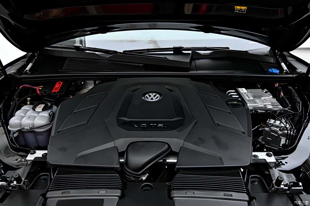 Volkswagen Touareg, 2025 38