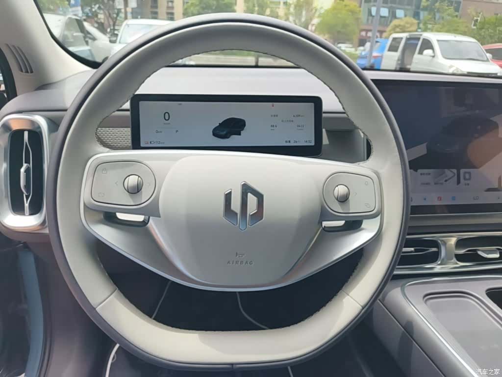 Leapmotor B01, 2025 11