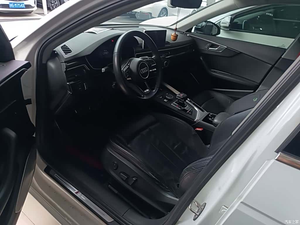 Audi A4L, 2018 15