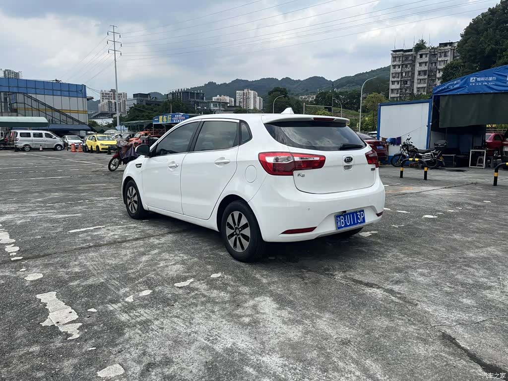 Kia K2, 2012 8