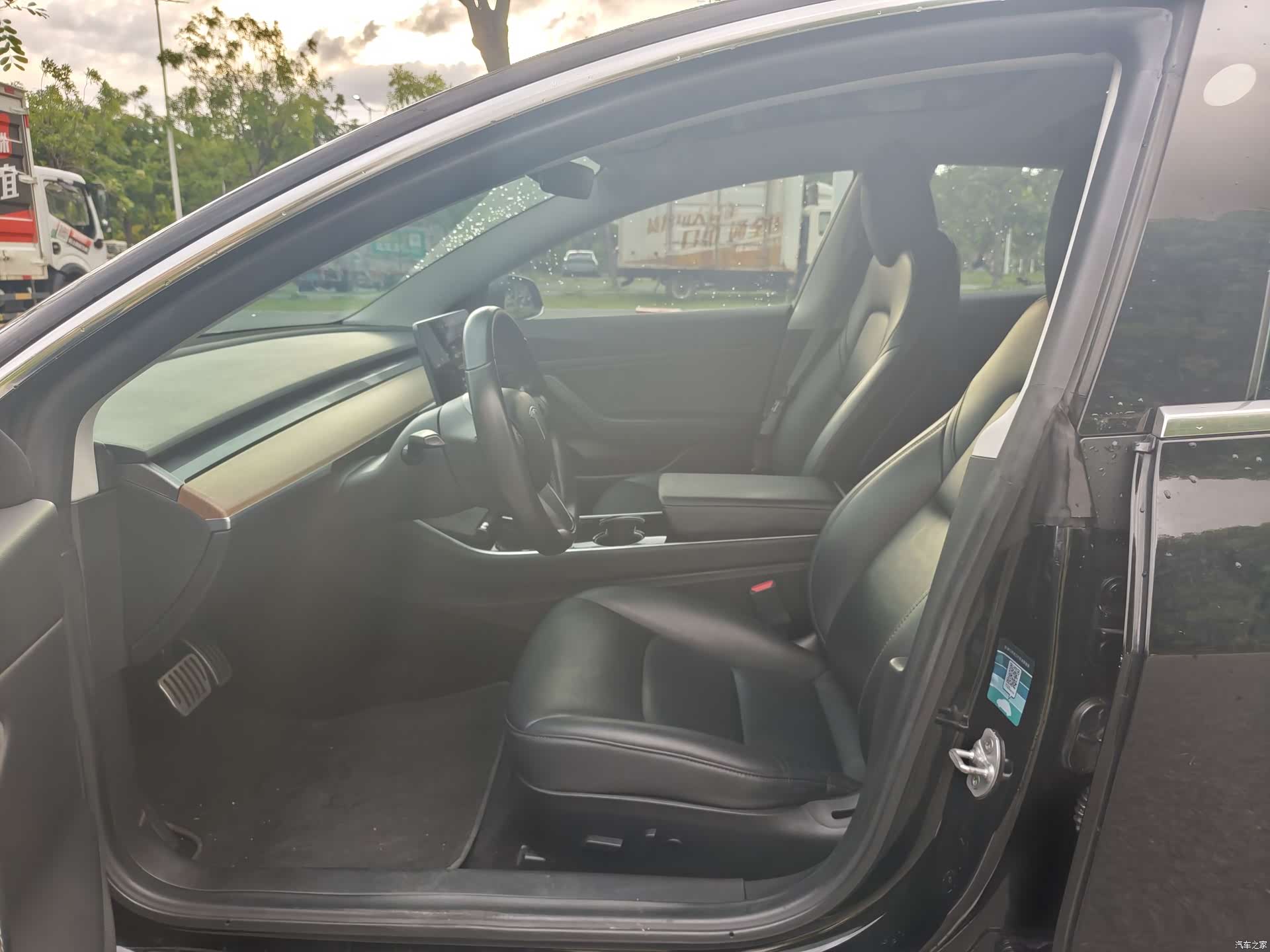 Tesla Model 3, 2019 11