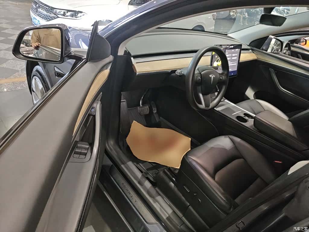 Tesla Model Y, 2022 16