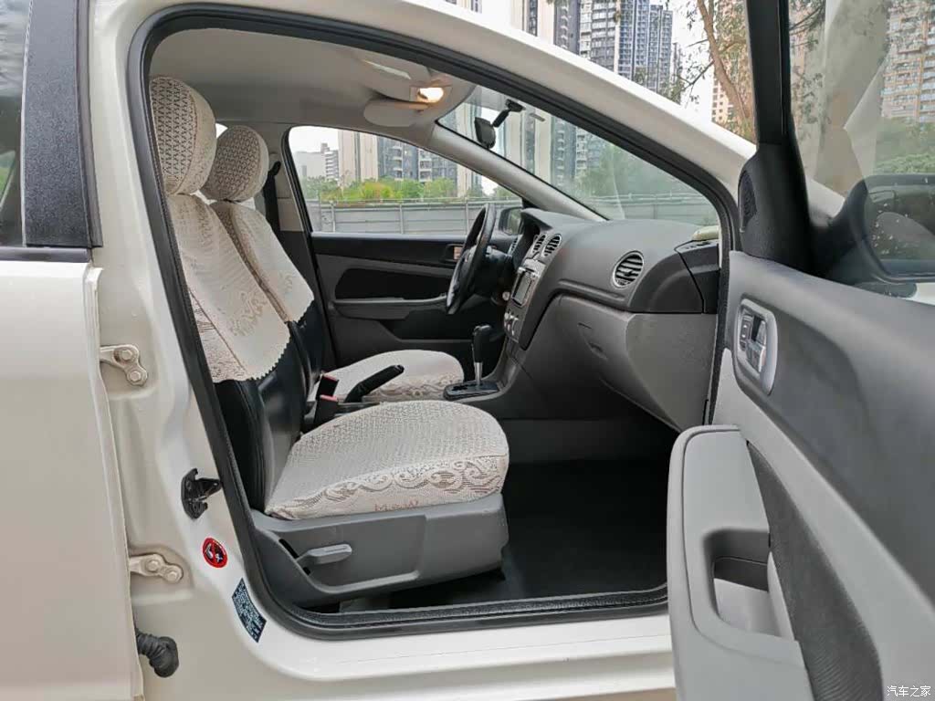 Ford Focus, 2014 7