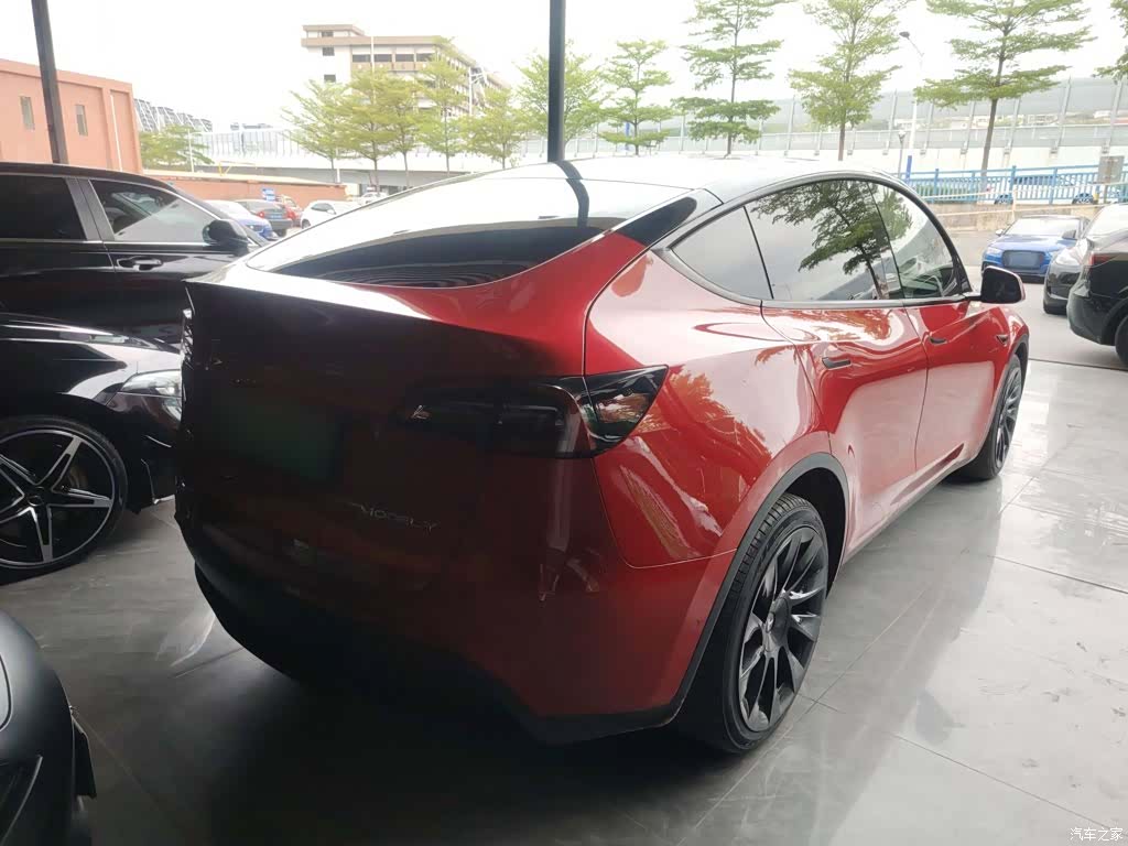 Tesla Model Y, 2021 все фото