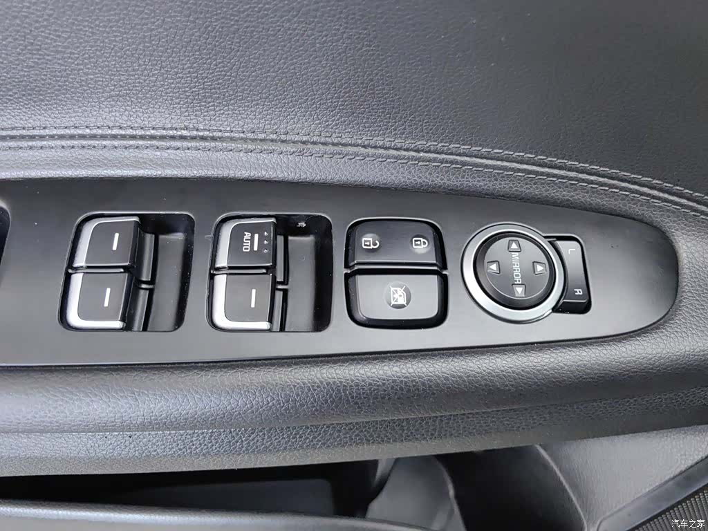 Kia GLS, 2018 9