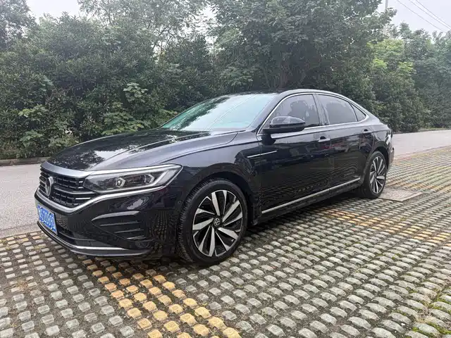 Volkswagen Passat 2024 — купить из Китая под заказ