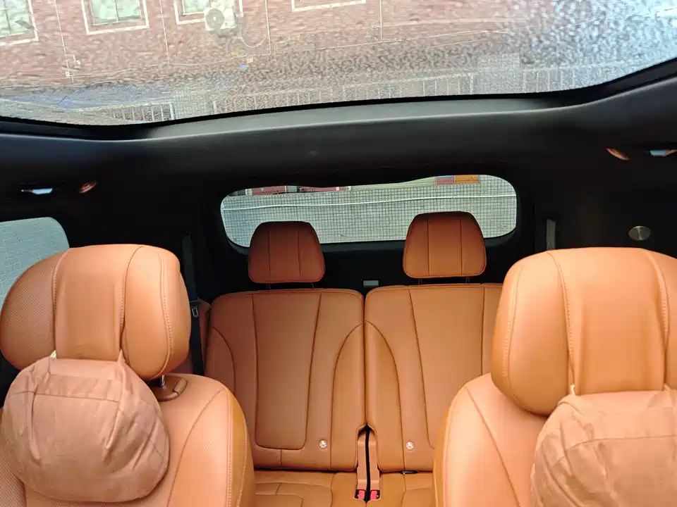 AITO Ask the world M9