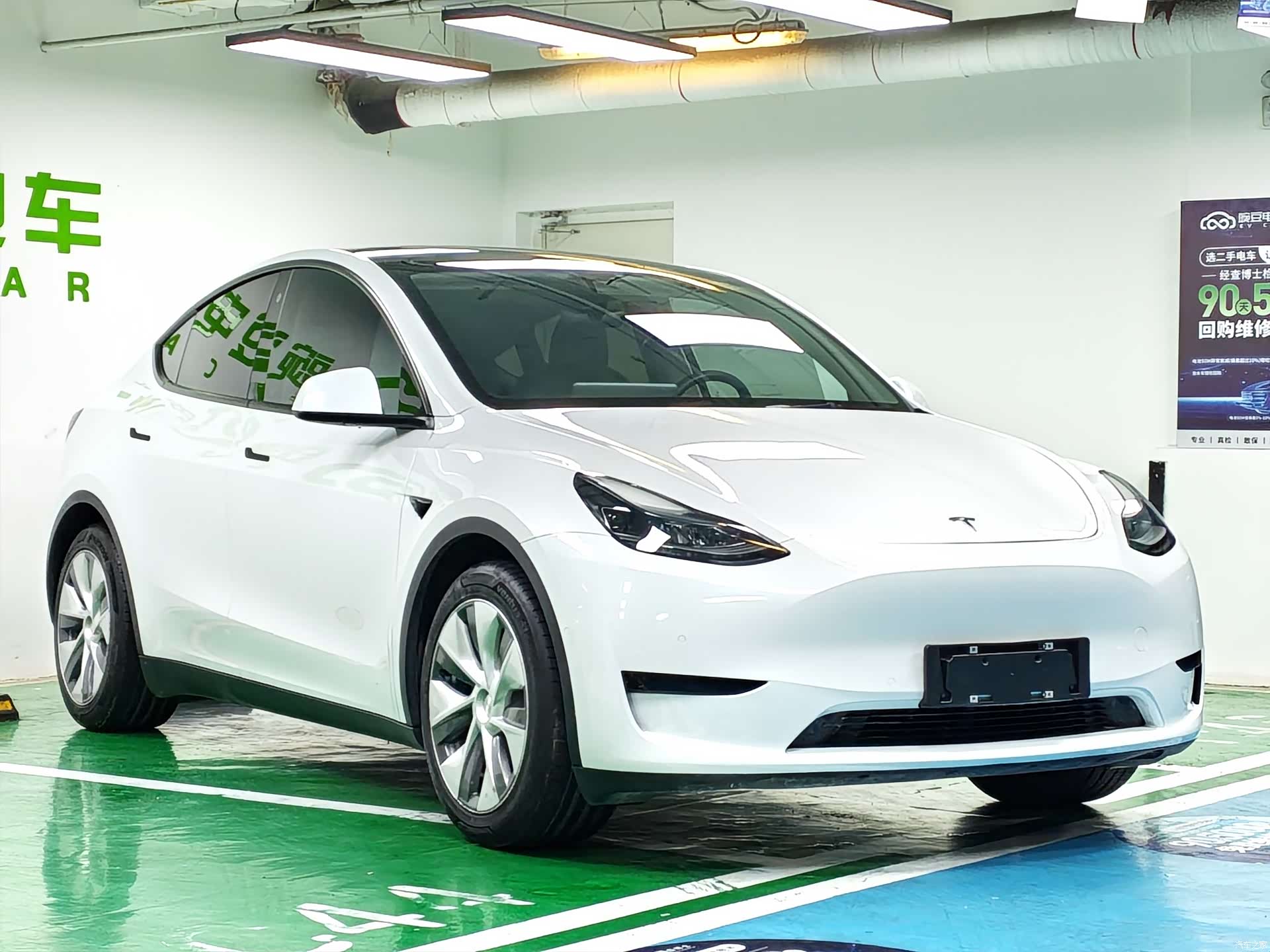 Tesla Model Y, 2022 4
