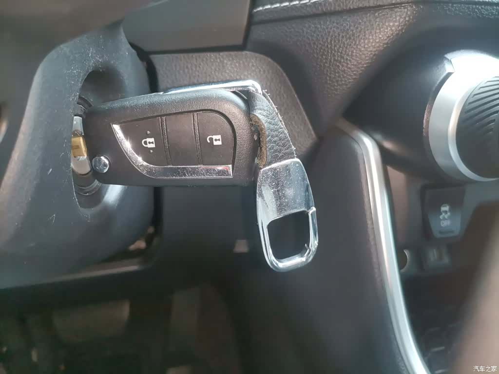 Toyota RAV4, 2024 17
