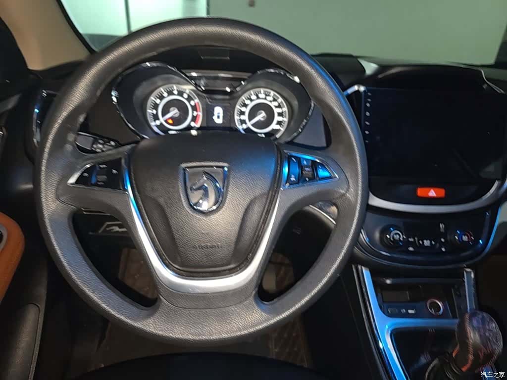 Wuling 560, 2017 11