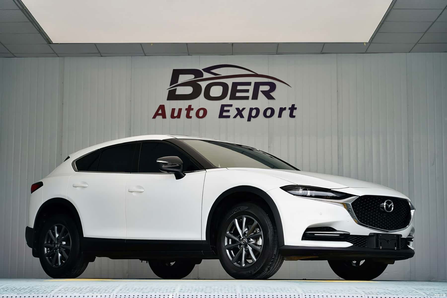 Mazda CX-4, 2023 3