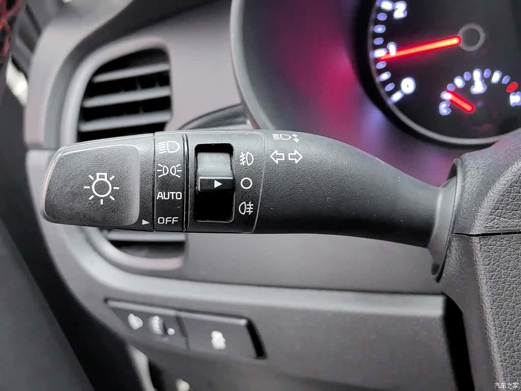 Kia KX, 2019 21